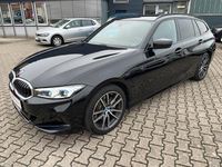 Gebraucht BMW 320e Sport Line 204 PS (150 kW) 2023 Schwarz Limousine