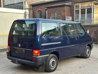 Second-hand VW T4 102 CP (75 kW) 2003 Albastru Van