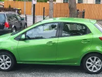 Gebraucht Mazda 2 75 PS (55 kW) 2013 Grün Kleinwagen
