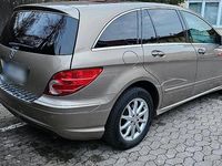 Gebraucht Mercedes R320 225 PS (165 kW) 2008 Gold Van / Kleinbus