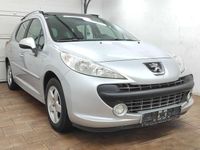 Gebraucht Peugeot 207 95 PS (69 kW) 2008 Aluminiumgrau/metallic Kombi