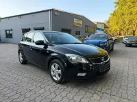 Gebraucht Kia Ceed Edition 7 90 PS (66 kW) 2012 Schwarz Kleinwagen
