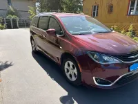 Gebraucht Chrysler Pacifica 194 PS (142 kW) 2017 Rot Van / Kleinbus