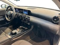 Gebraucht Mercedes A250 160 PS (117 kW) 2021 Unilack polarweiss Limousine