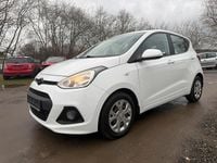 Gebraucht Hyundai i10 67 PS (49 kW) 2015 Weiß Kleinwagen