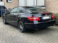 Gebraucht Mercedes E350 293 PS (215 kW) 2009 Schwarz Coupé