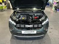 Neu Dacia Jogger Extreme 122 PS (89 kW) 2025 Terracottabraun metallic Van / Kleinbus