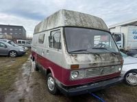 Second-hand VW LT 90 CP (66 kW) 1978 Roșu Break