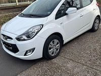 Gebraucht Hyundai ix20 Classic 90 PS (66 kW) 2015 Weiß Kleinwagen