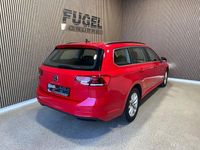 Gebraucht VW Passat Business 122 PS (89 kW) 2023 Tornadorot Kombi