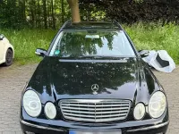 Gebraucht Mercedes E240 Elegance 177 PS (130 kW) 2004 Schwarz Kombi