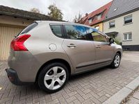 Gebraucht Peugeot 3008 120 PS (88 kW) 2012 Grau Kombi