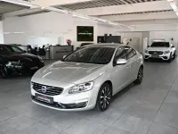 Gebraucht Volvo S60 Linje Svart 152 PS (111 kW) 2018 Gold Limousine