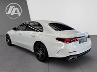 Gebraucht Mercedes E220 AMG 197 PS (144 kW) 2024 Polarweiss Limousine