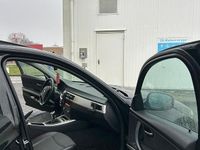 Gebraucht BMW 320 177 PS (130 kW) 2009 Schwarz Limousine