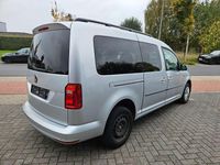 Gebraucht VW Caddy Maxi 102 PS (75 kW) 2018 Silber Van / Kleinbus
