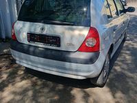 Używany Renault Clio II 101 KM (74 kW) 2004 Srebrny Hatchback