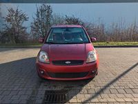 Gebraucht Ford Fiesta 80 PS (58 kW) 2006 Rot Kleinwagen