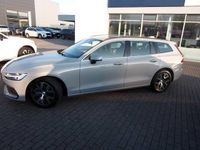Gebraucht Volvo V60 145 PS (106 kW) 2024 Kombi
