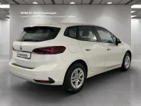 Gebraucht BMW 220 Active Tourer 156 PS (114 kW) 2023 Weiß Van / Kleinbus