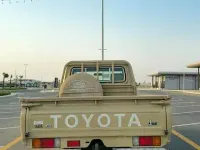 Neu Toyota Land Cruiser 194 PS (142 kW) 2026 Beige Pickup