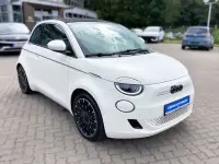 Gebraucht Fiat 500e La Prima 86 kW (118 PS) 2024 Colore esterno (arktis weiß) Cabrio