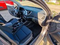 Gebraucht Hyundai Tucson Trend 177 PS (130 kW) 2015 Grau SUV