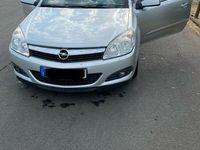 Gebraucht Opel Astra Cabriolet 140 PS (102 kW) 2007 Silber Cabrio