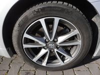 gebraucht Toyota Avensis Kombi Automatik LED / StzHz / Tempomat