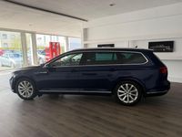 Gebraucht VW Passat Highline 150 PS (110 kW) 2018 Blau Kombi