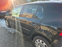 Gebraucht VW Golf V 105 PS (77 kW) 2004 Schwarz Kleinwagen