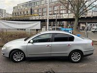 Gebraucht VW Passat 140 PS (102 kW) 2005 Silber Limousine