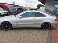 Gebraucht Mercedes CLK500 306 PS (225 kW) 2004 Brillantsilber  metalliclack Coupé