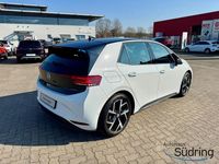 Gebraucht VW ID.3 Pro 150 kW (204 PS) 2023 Gletscherweiß metallic/schwarz Kleinwagen
