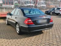 Usado Mercedes E420 314 HP (230 kW) 2006 Preto Sedan