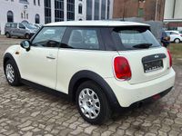 Gebraucht Mini ONE 75 PS (55 kW) 2016 Peper white Kleinwagen