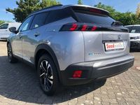 Second-hand Peugeot e-2008 Allure 100 kW (136 CP) 2021 Argintiu SUV