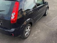 Gebraucht Ford Fiesta 60 PS (44 kW) 2007 Blau Kleinwagen