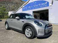 Używany Mini Cooper Essential 136 KM (100 kW) 2023 Srebrny Hatchback