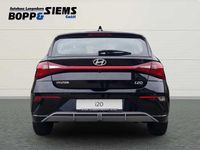 Gebraucht Hyundai i20 Select 101 PS (74 kW) 2024 Phantom black Kleinwagen