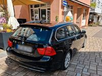 Gebraucht BMW 320 170 PS (125 kW) 2012 Blau Limousine