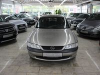Gebraucht Opel Vectra 101 PS (74 kW) 1996 Grau Limousine