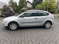 Gebraucht Ford Focus 101 PS (74 kW) 2005 Silber Kleinwagen