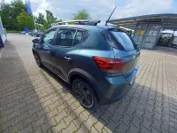 Neu Dacia Sandero Expression 91 PS (66 kW) 2025 Zedergrün Kleinwagen