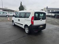 Gebraucht Opel Combo Selection 95 PS (69 kW) 2017 Weiß Van / Kleinbus