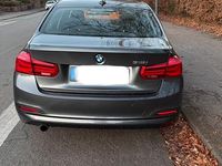 Gebraucht BMW 318 136 PS (100 kW) 2015 Grau Limousine