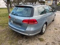 Gebraucht VW Passat 170 PS (125 kW) 2012 Blau Kombi
