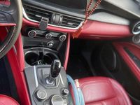 Gebraucht Alfa Romeo Stelvio 180 PS (132 kW) 2017 Rot SUV