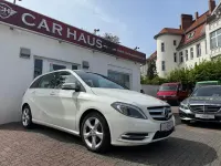 Gebraucht Mercedes B180 Sport 122 PS (89 kW) 2014 Weiß Kleinwagen