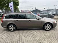 Gebraucht Volvo V70 Momentum 231 PS (169 kW) 2009 Grau Kombi